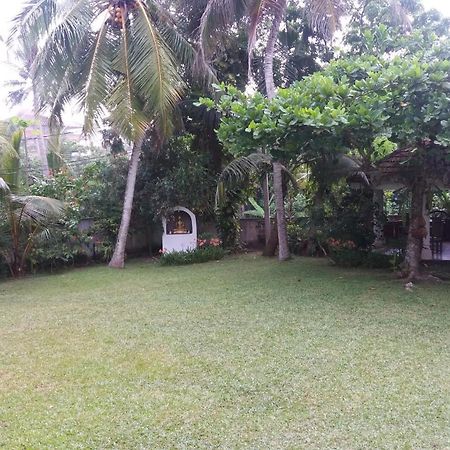 4 Seasons Guesthouse Hikkaduwa Extérieur photo
