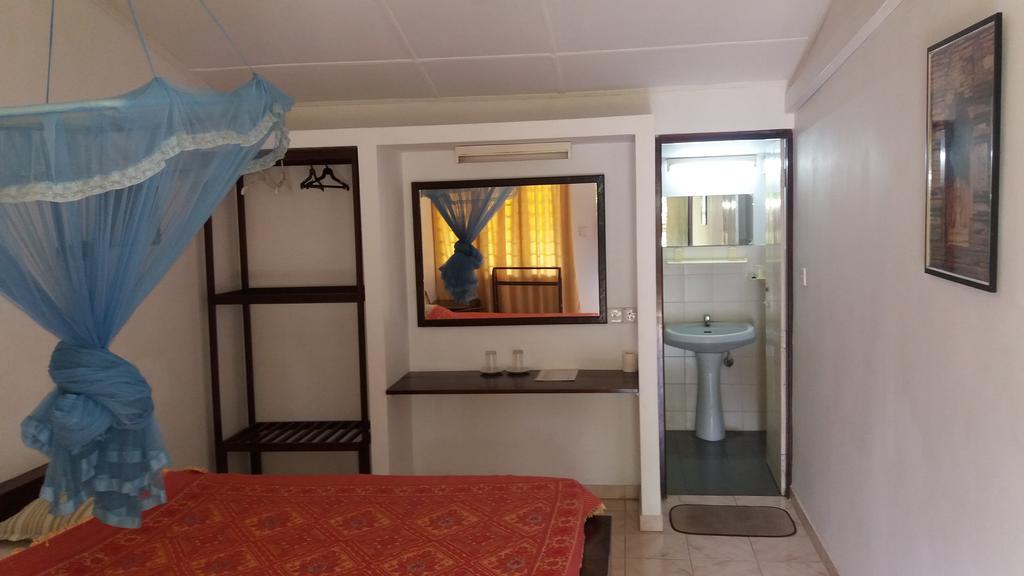 4 Seasons Guesthouse Hikkaduwa Extérieur photo